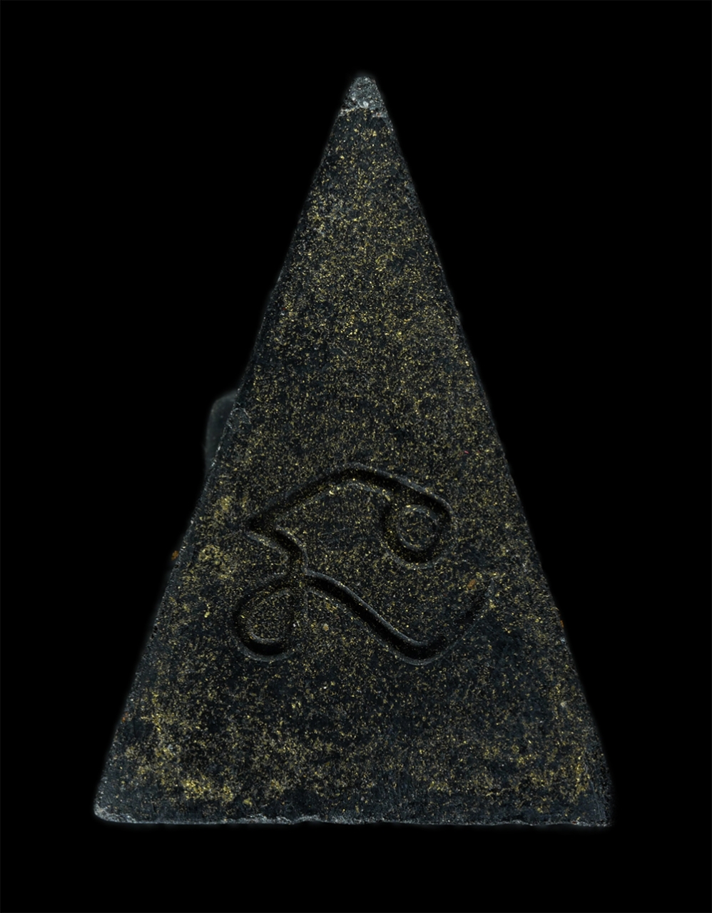 31Jul24 (67)p.jpg - พระนางพญา หลวงปู่โค้ง(พระครูพิทักษ์ธรรมคุณ) วัดถนนโค้ง อ.ปากช่อง จ.นครราชสีมา หลังยันต์ นะ ปัดทอง เนื้อผงพุทธคุณ ผงว่าน ผงใบลาน | https://kamulet.in.th